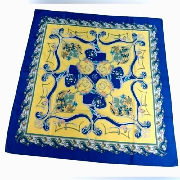 Noilly Prat Vintage 💯 Silk Scarf France Martini Rolled-Hem EUC - Picture 1 of 16